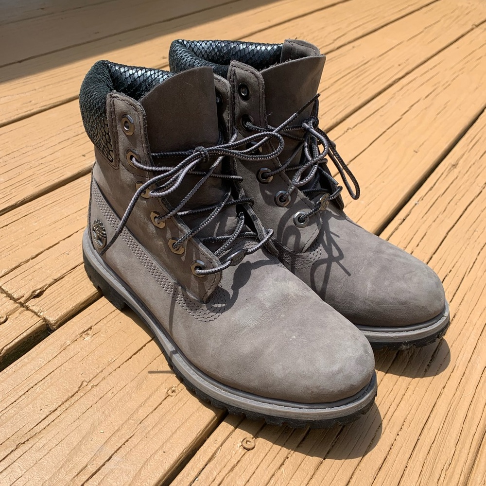 Timberland Boots - Picture 2 of 5
